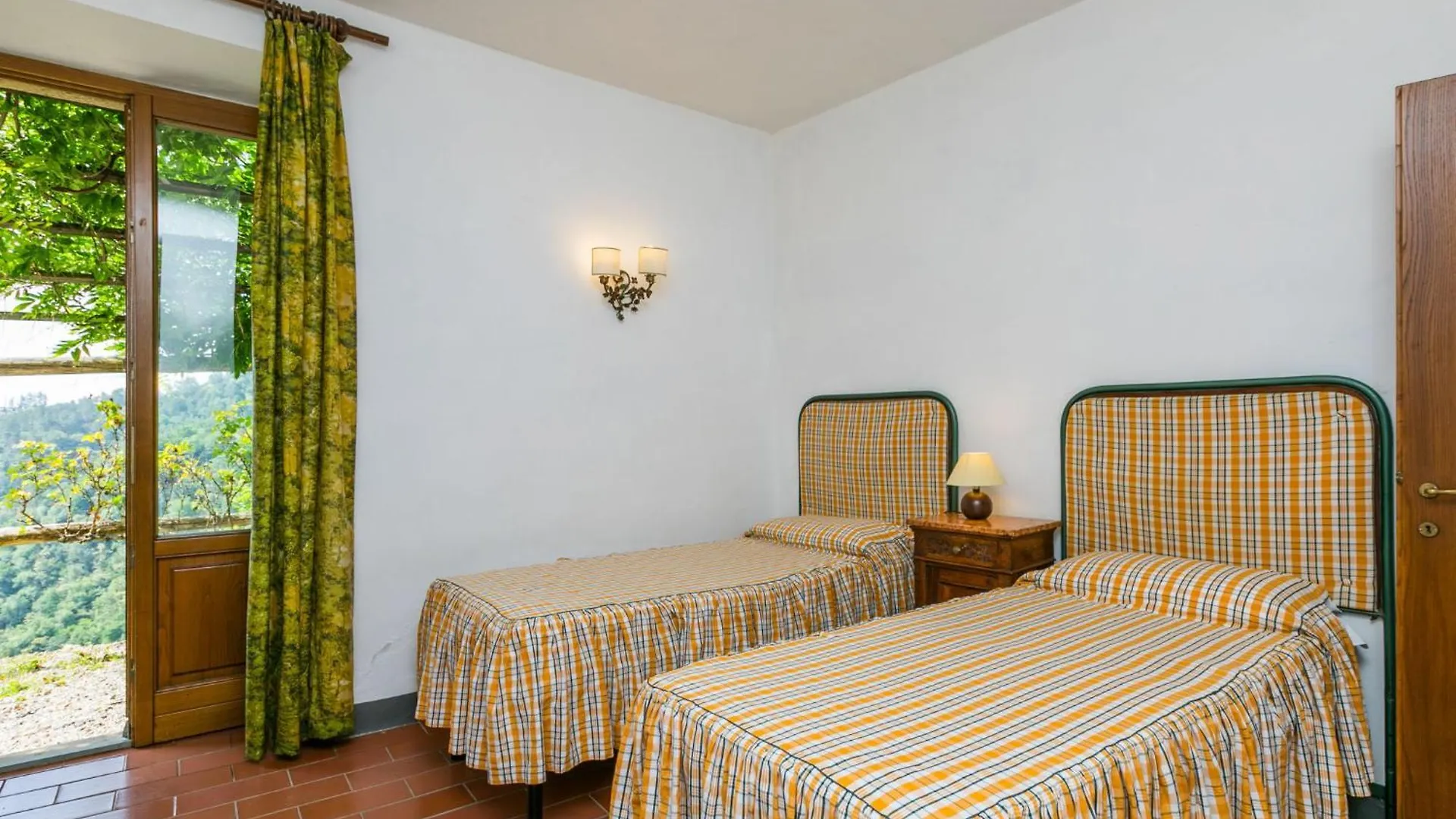 Apartment Podere Cima A Zano -Apt- Tinaia By Interhome Medicina