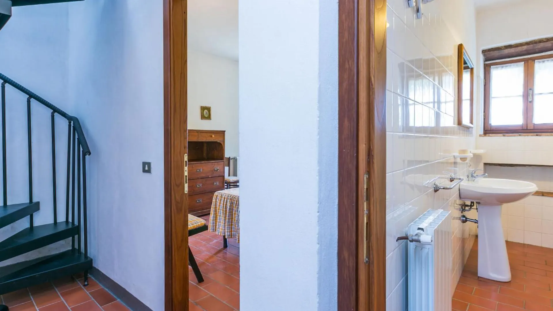 Apartment Podere Cima A Zano -Apt- Tinaia By Interhome Medicina  0*, Medicina (Tuscany)